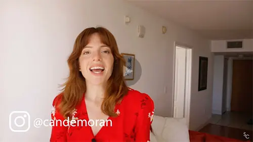 Posar y sacar fotos para Instagram.